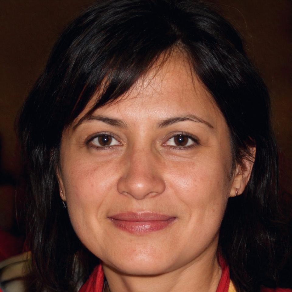 Portraitfoto Lena Birk, SEO-Kursleiterin